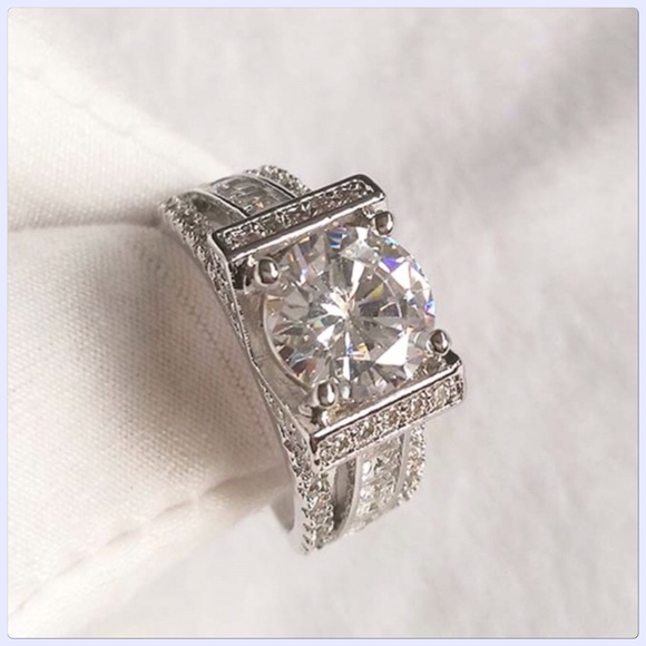 925 Jewelry - NWT Sterling Silver White Sapphire Engagement Ring